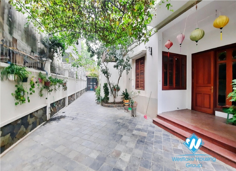 5 bedroom house for rent in Ngoc Thuy Long Bien
